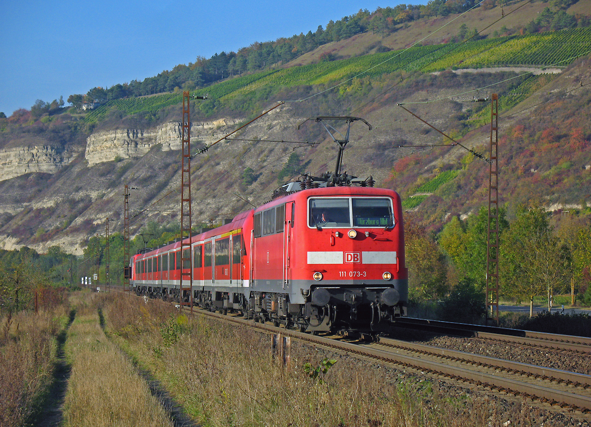 111 073 unterwegs nach Wrzburg Hbf