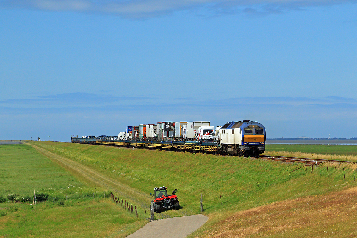 RDC-Autozug mit 251 002