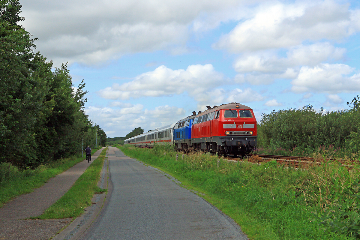 IC mit 218 389 und 458